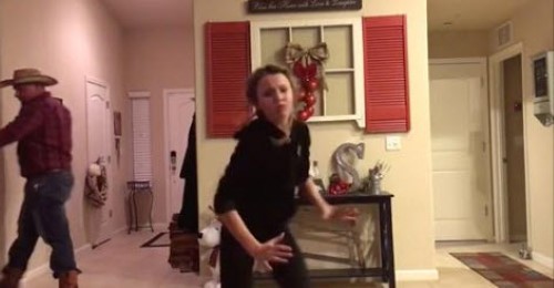 Cowboy Dad and Daughter have a Hilarious Dance off – Viral Videos Gallery